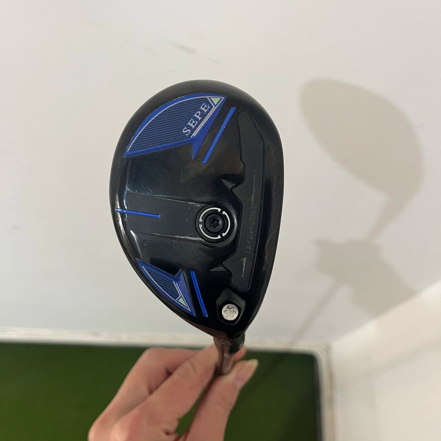 1pc Golf Hybrid with Carbon Fiber Shaft, Rubber Grip, S-Stiff Flex, Right Hand Loft Casting Golf Club with Golf Club Head Cover.